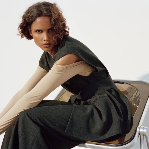 Zara Waistcoat Vest with Belt - Picture 5 of 15